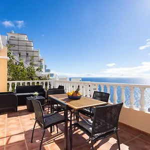 Home2book Amazing Sea Views, Terrace & Pool Apartamento